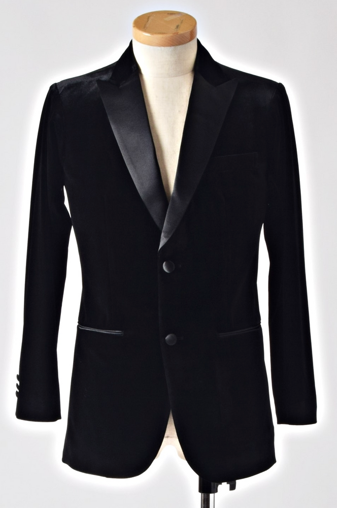 
                  
                    MJ28 Black Velvet Tuxedo Jacket Single
                  
                